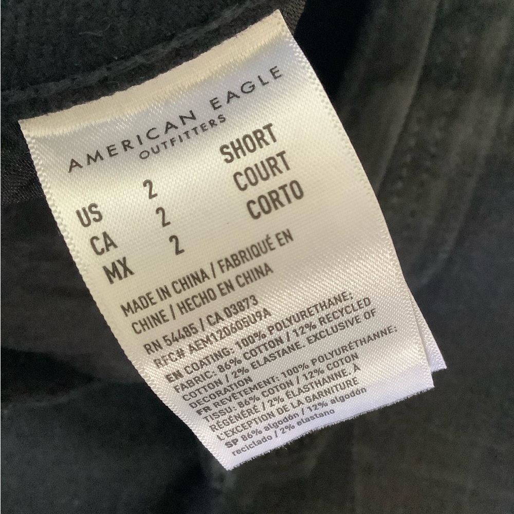 American Eagle Coated Super High Rise Baggy Straight Jeans - 2 Short - NWT - Picture 9 of 10